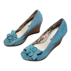American Eagle Outfitters Blue Wedge Heels with Floral Detail